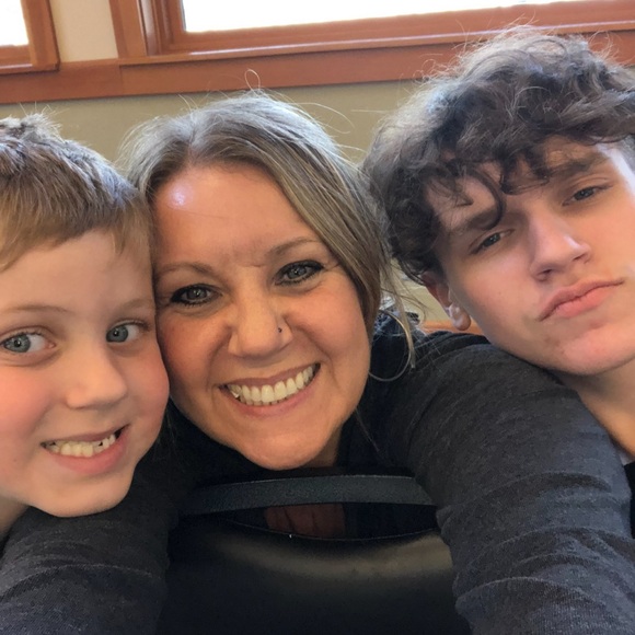 Meet your Posher, Amie - Picture 2 of 16